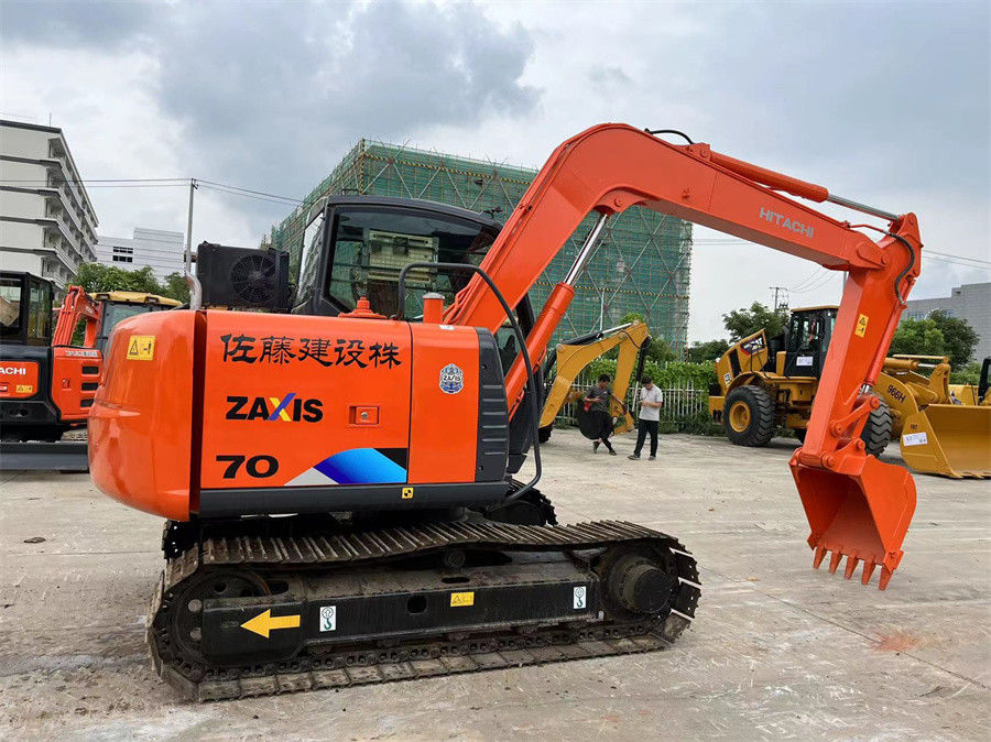Gebrauchtes Hitachi ZX70 Bagger Zaxis70 Kleinbagger Erdbewegungsmaschine Rotfarbe