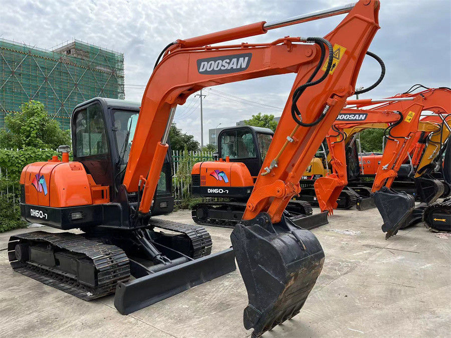 Kleiner Doosan Bagger DH60 Mini Crawler Digger Korea Marke 6ton