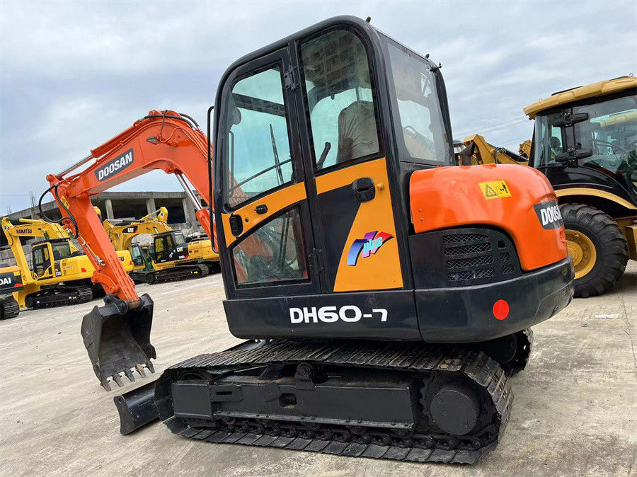 Kleiner Doosan Bagger DH60 Mini Crawler Digger Korea Marke 6ton