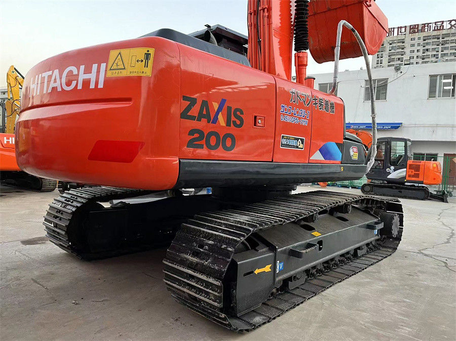 Gebraucht Japan 2021 Jahr Hitachi ZX200 Bagger Ausgezeichneter Zustand Rote Farbe