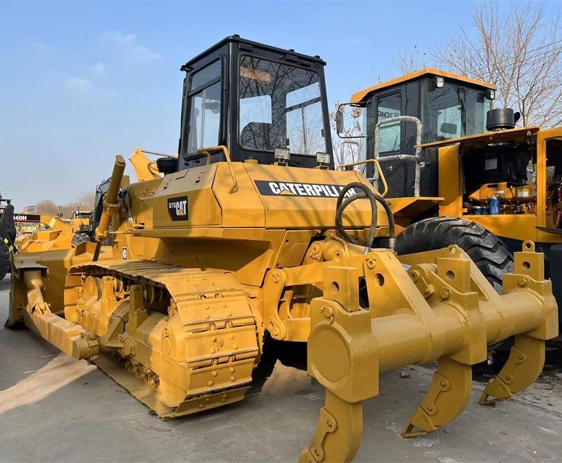 Gebrauchtes CAT Caterpillar D7G Crawler Traktor Bulldozer in gutem Zustand mit Klinge und Ripper