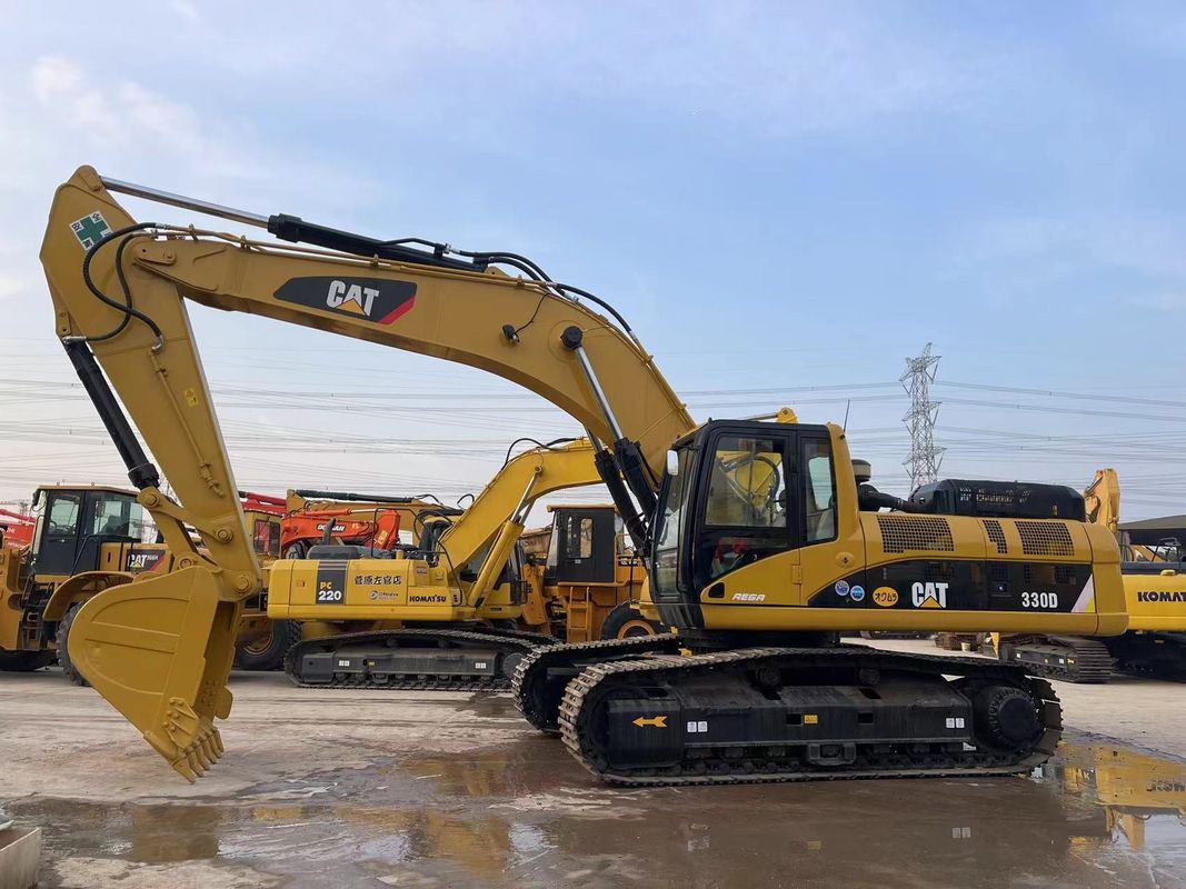 Gebrauchte Bagger Larve 330D 30 Tonnen große Katzenbagger in gutem Zustand