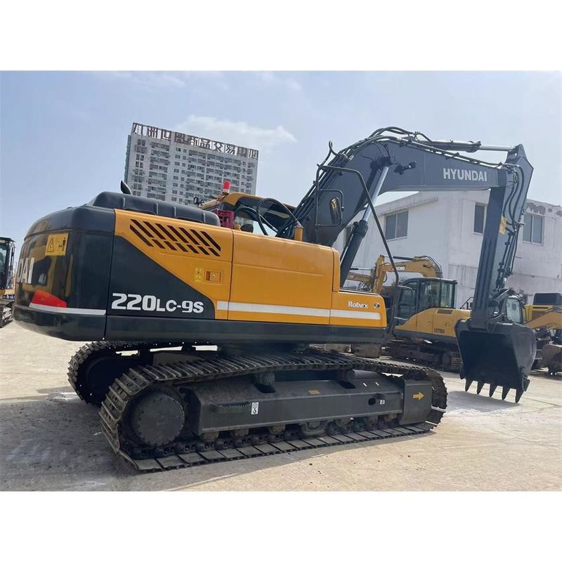 Schwerlastfördergerät Hyundai R220 9S Gesamtgröße 9,55m*2,99m*3,08m