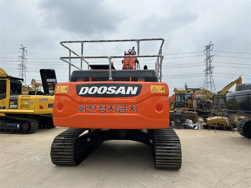 180 KW Motorleistung Doosan DX260 Gebrauchtbagger mit 1,2 M3 Eimerkapazität