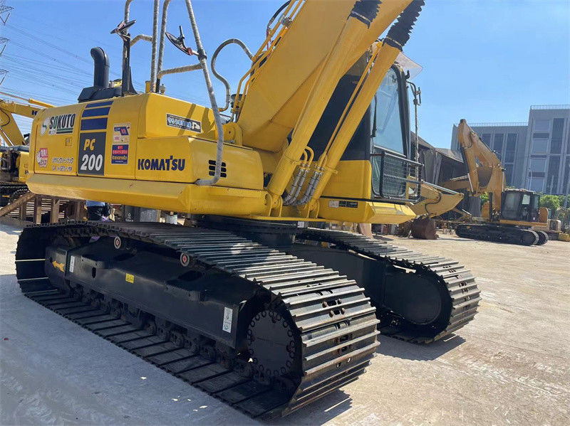 Billiges gebrauchtes japanisches Bagger Komatsu PC200-8 Crawler Bagger mit 800 mm Gleis