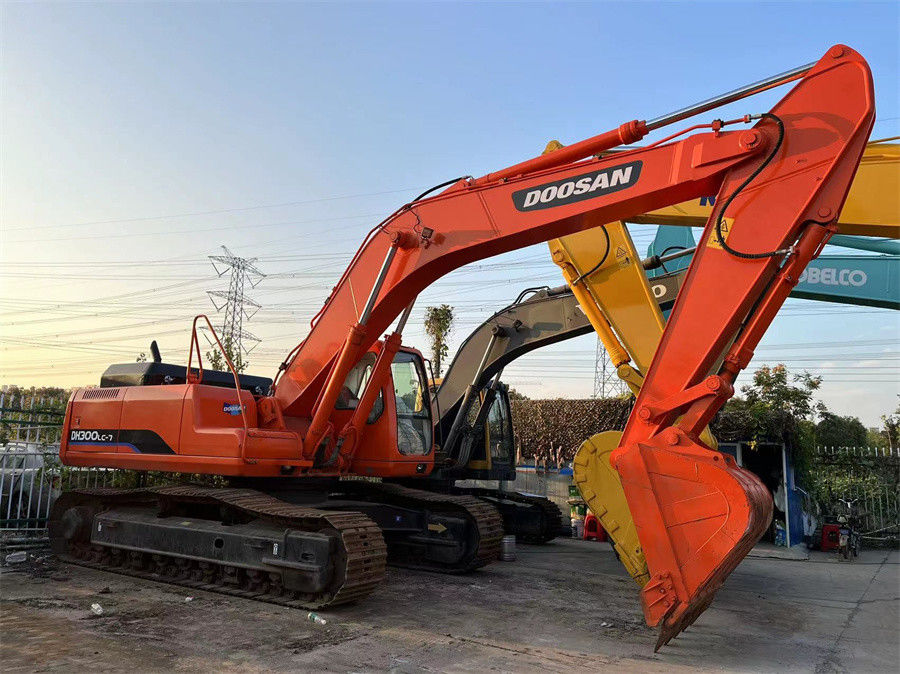 Gebrauchtes Doosan DH300 mittelgroßes Bagger 30 Tonnen ]Doosan DH300LC-7 Crawler Bagger