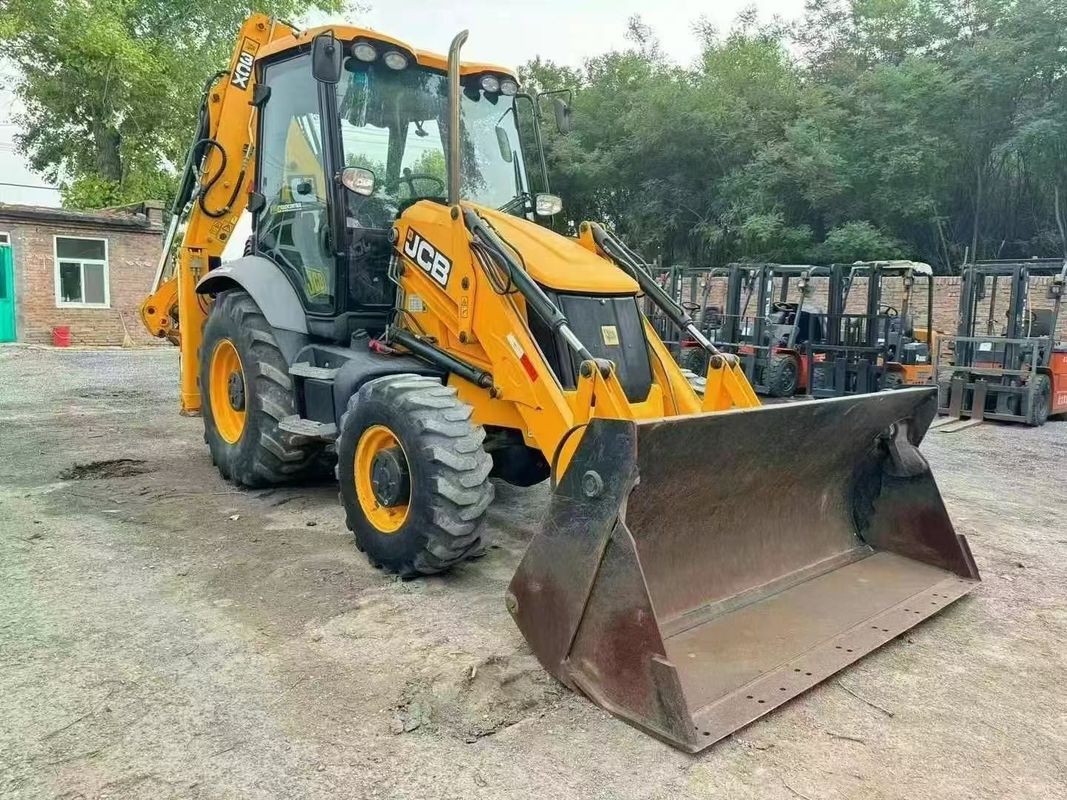 Gebrauchtes JCB 3CX-Backhoe-Ladegerät mit geteiltem Eimer-Erweiterungsarm