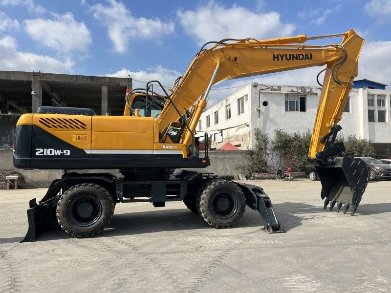 Gebrauchtes Hyundai 210w-9 Radbagger 21 Tonnen mittelgroße Gebrauchtbagger