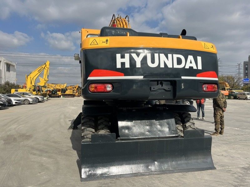 Gebrauchtes Hyundai 210w-9 Radbagger 21 Tonnen mittelgroße Gebrauchtbagger
