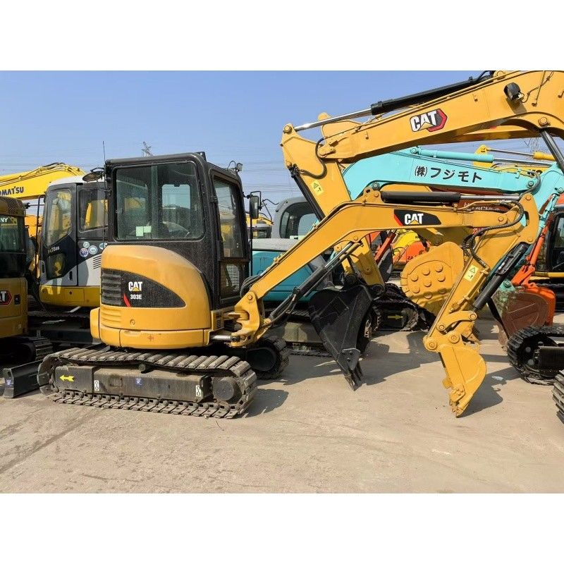 Gebrauchtes kleines CAT 303E Bagger für kleine Baustellen und enge Räume