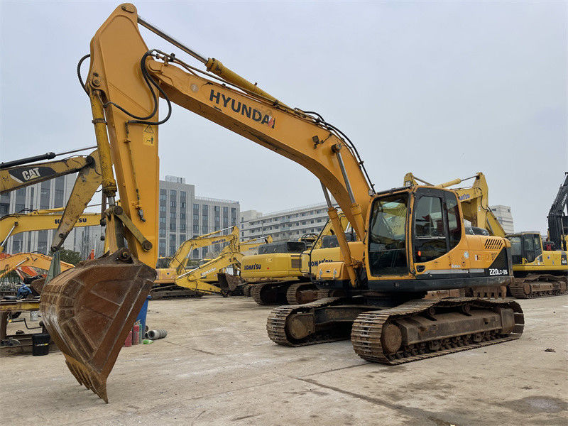 Gebrauchtes Hochleistungs-Exkavator Hyundai 220LC-9S mit 112 KW Motorleistung