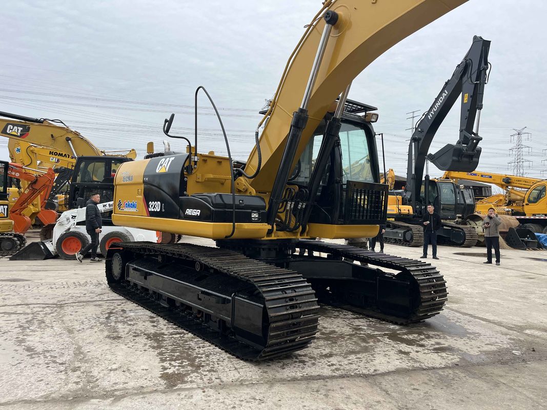 Gebrauchtes CAT 323DL Crawler Bagger für den Bau