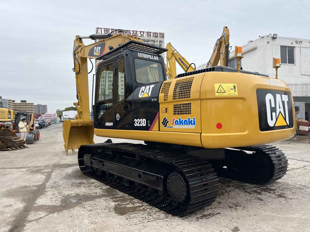 Gebrauchtes CAT 323DL Crawler Bagger für den Bau