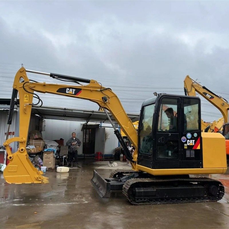 Kleiner 5 Tonnen schwerer Bagger CAT 305.5E2 mit C2.4-Dieselmotor