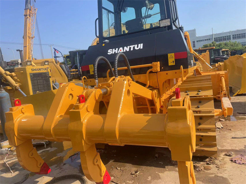 China Gebraucht SHANTUI SD16 Bulldozer Gebraucht Dozer Traktor bereit zum Arbeiten