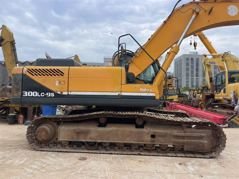 Gebrauchtes Hyundai R300LC-9S Bagger zum Verkauf Gut gepflegt und einsatzbereit