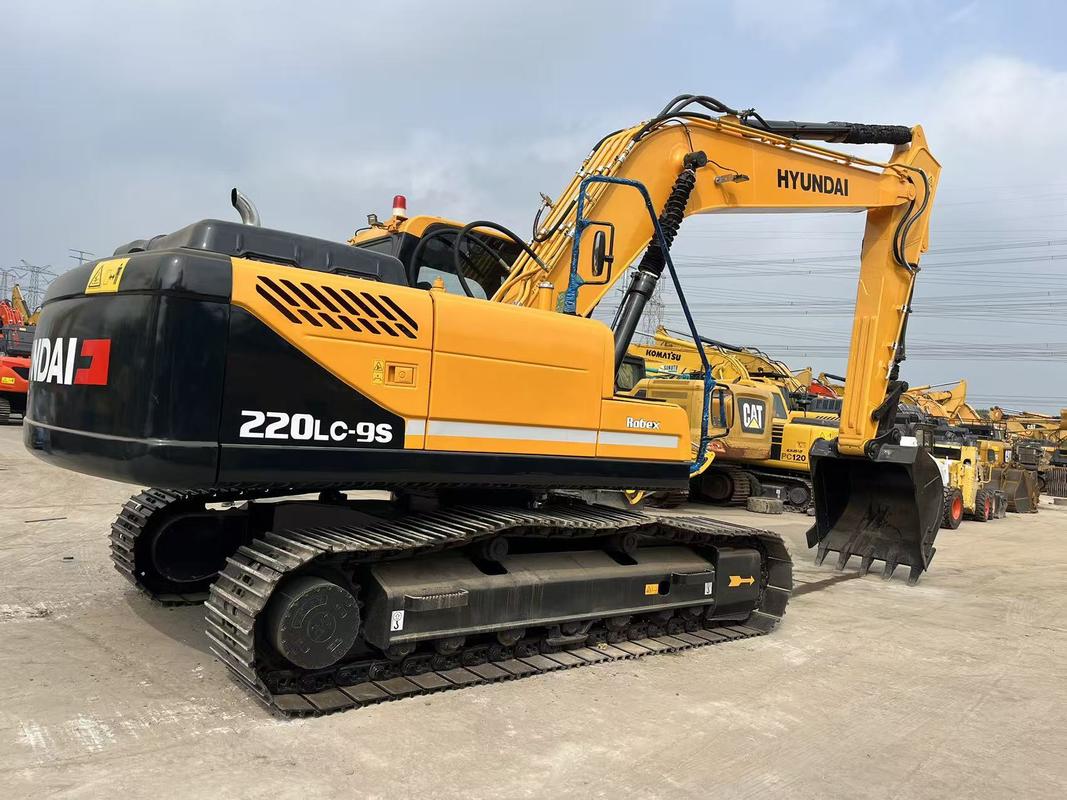 Used Hyundai 220LC-9S excavator 22 tons medium size excavator