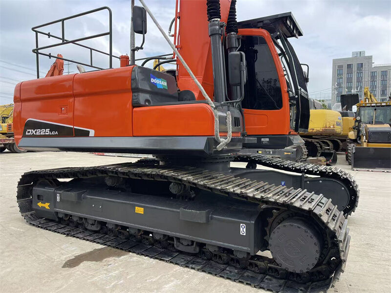 Good Condition Used Doosan DX225LCA Excavator 22 ton Second hand Doosan DX225 Crawler Excavator