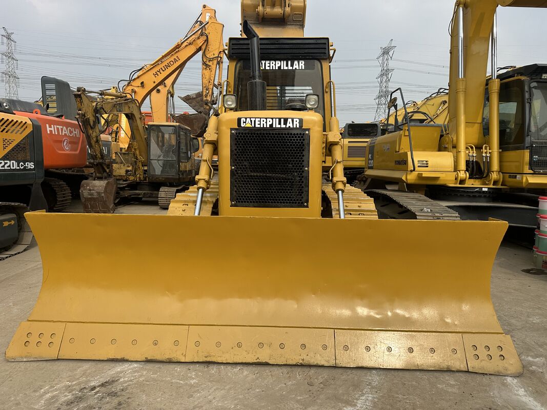 Gebrauchtes Cat D6D-Bulldozer mit 119 kW Leistung, Arbeitsbereitschaft und 2400 Betriebsstunden