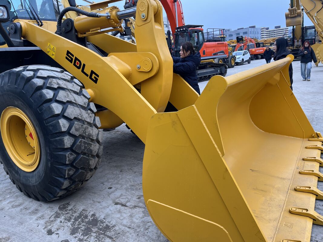 Leistungsstarker Gebraucht-Radlader SDLG L958F mit 9,7 Liter Motorplatz und ausgezeichnetem Bedienerkomfort
